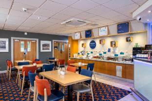 holiday inn express perth by ihg
