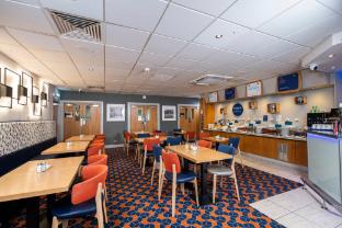 holiday inn express perth by ihg