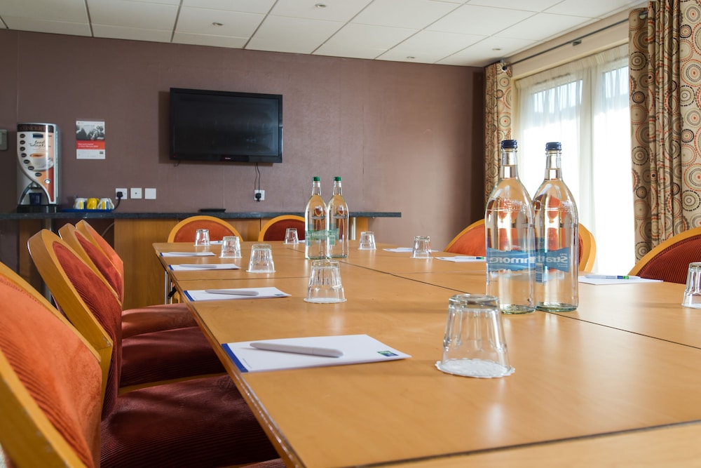 holiday inn express peterborough by ihg