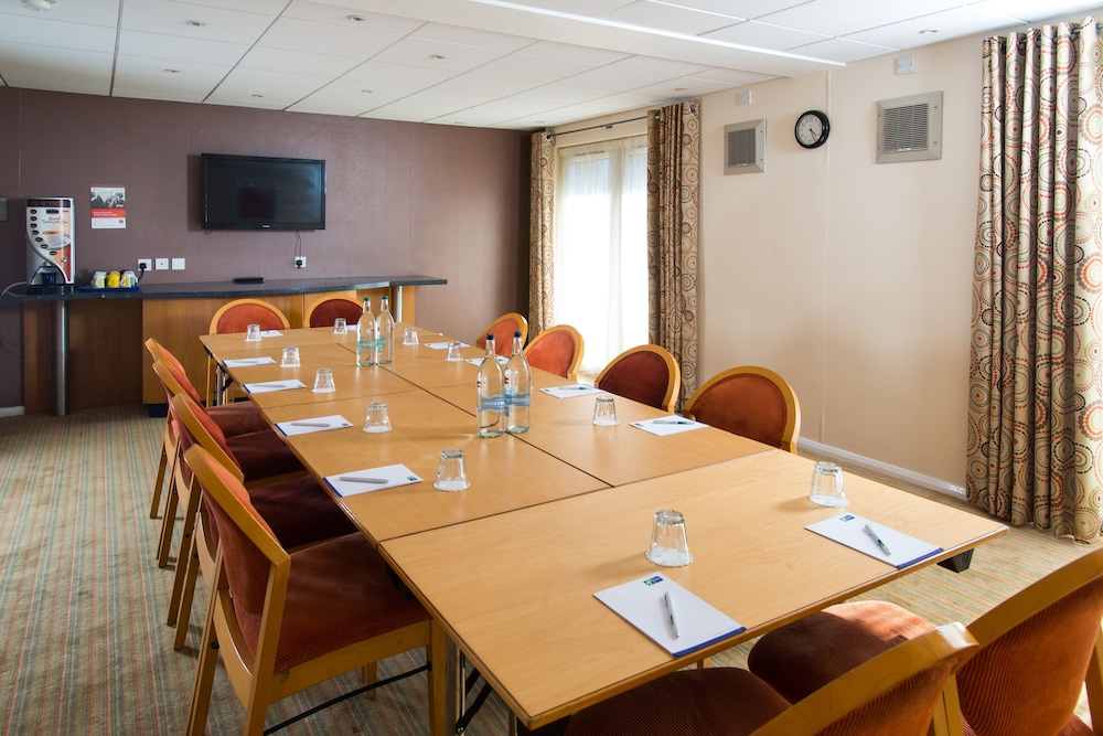 holiday inn express peterborough by ihg