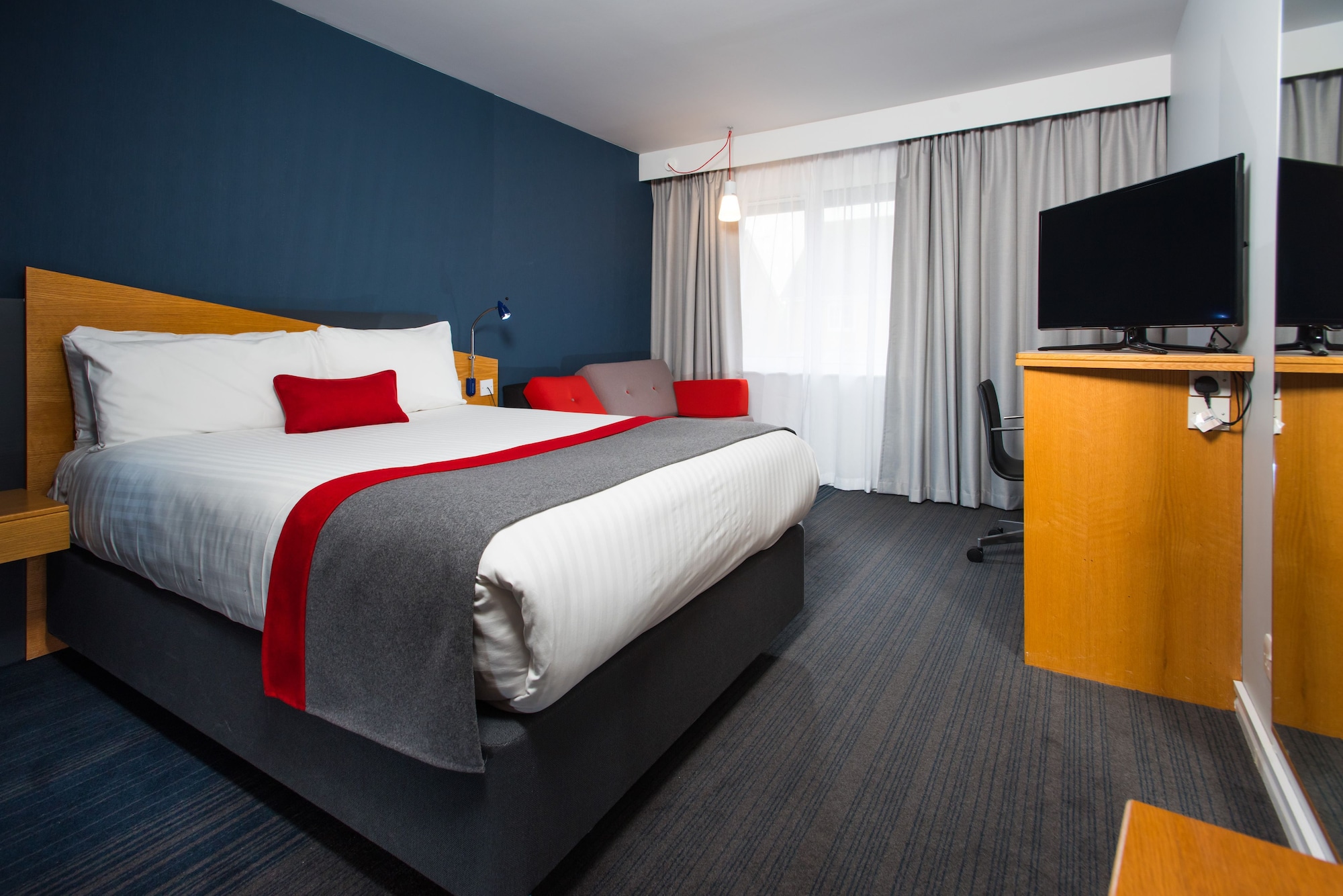 holiday inn express peterborough by ihg