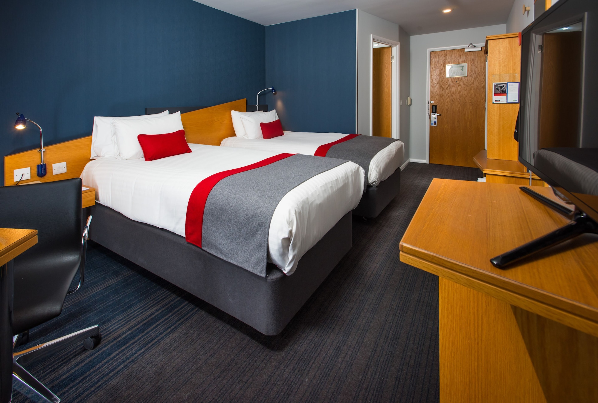 holiday inn express peterborough by ihg