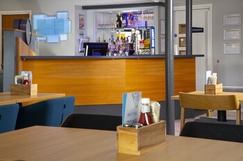 holiday inn express peterborough by ihg