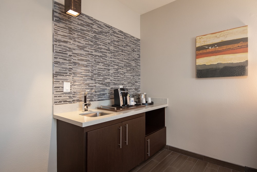 holiday inn express redwood city central by ihg
