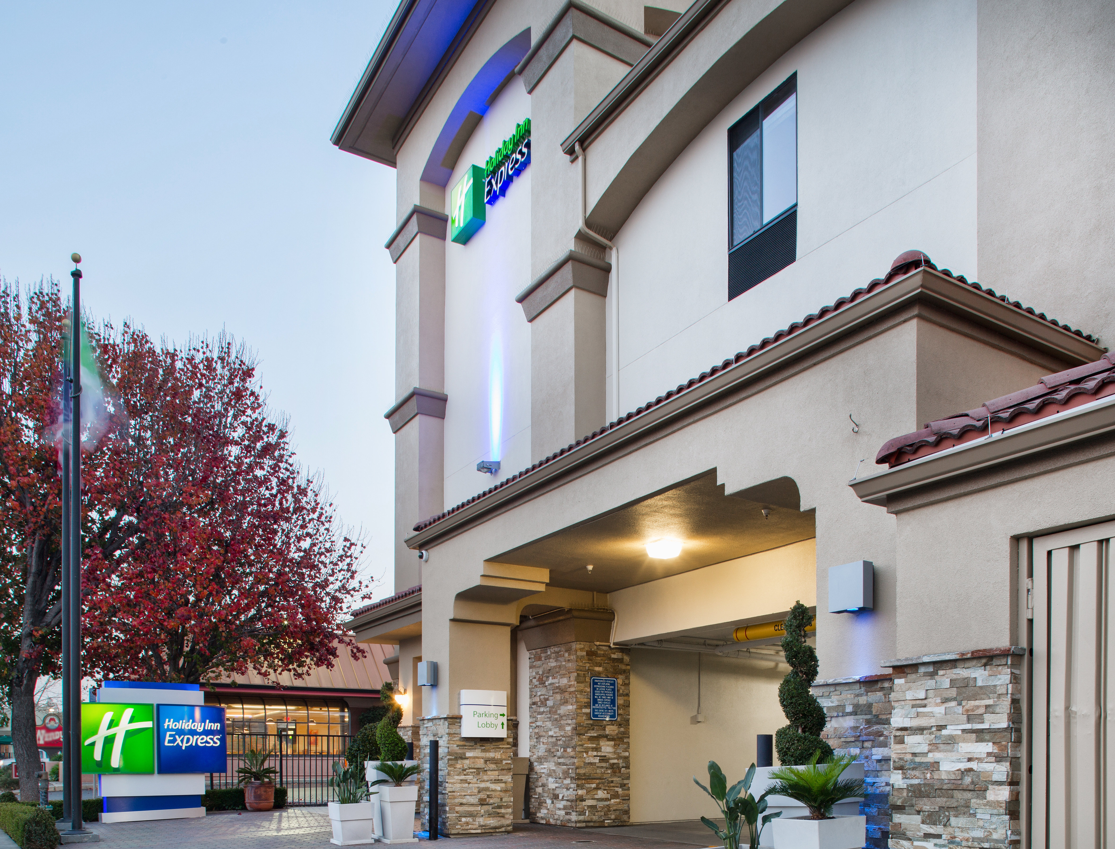 holiday inn express redwood city central by ihg