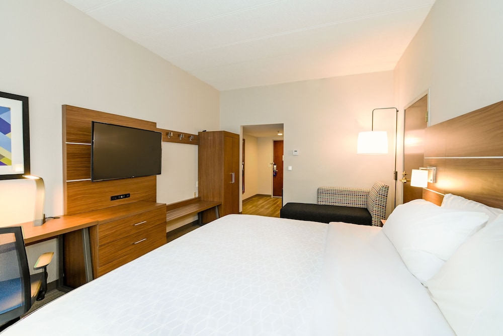 holiday inn express richmond airport by ihg