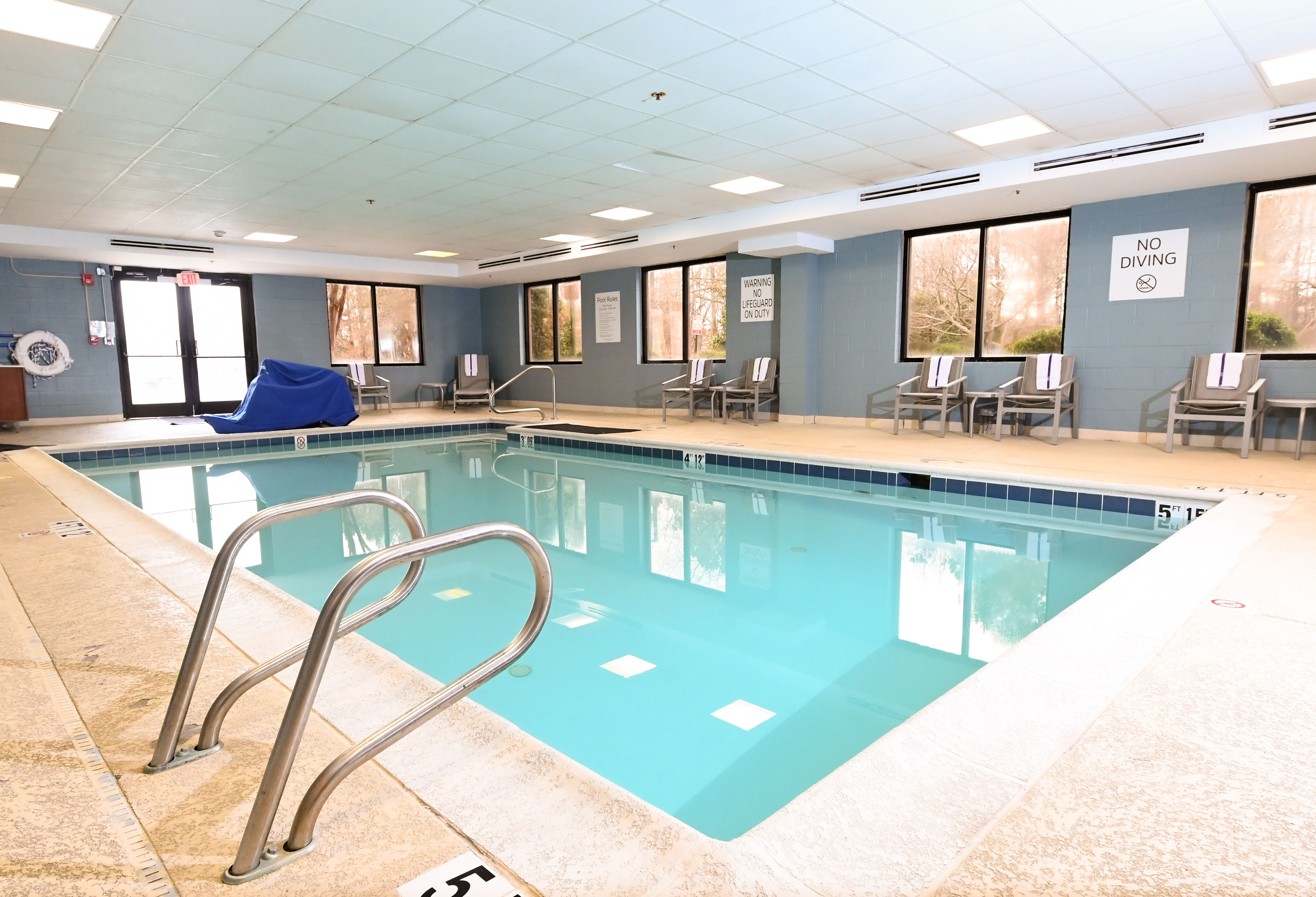 holiday inn express richmond airport by ihg