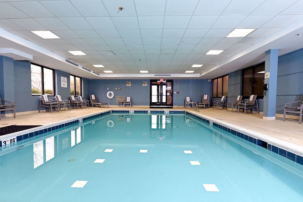 holiday inn express richmond airport by ihg