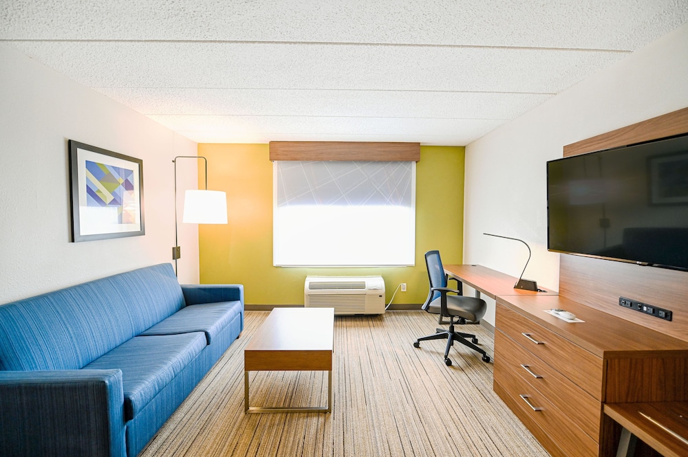 holiday inn express richmond airport by ihg