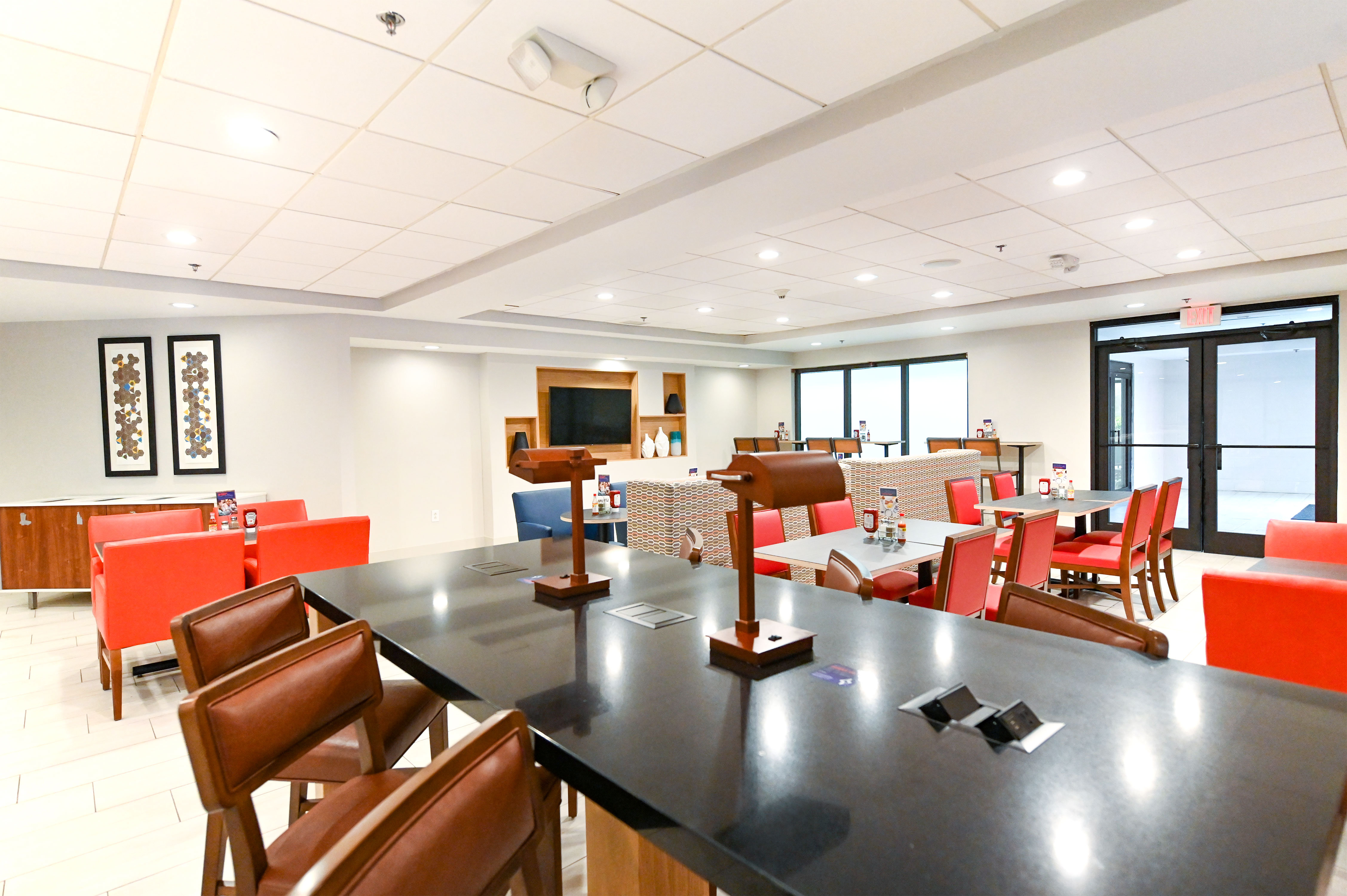 holiday inn express richmond airport by ihg