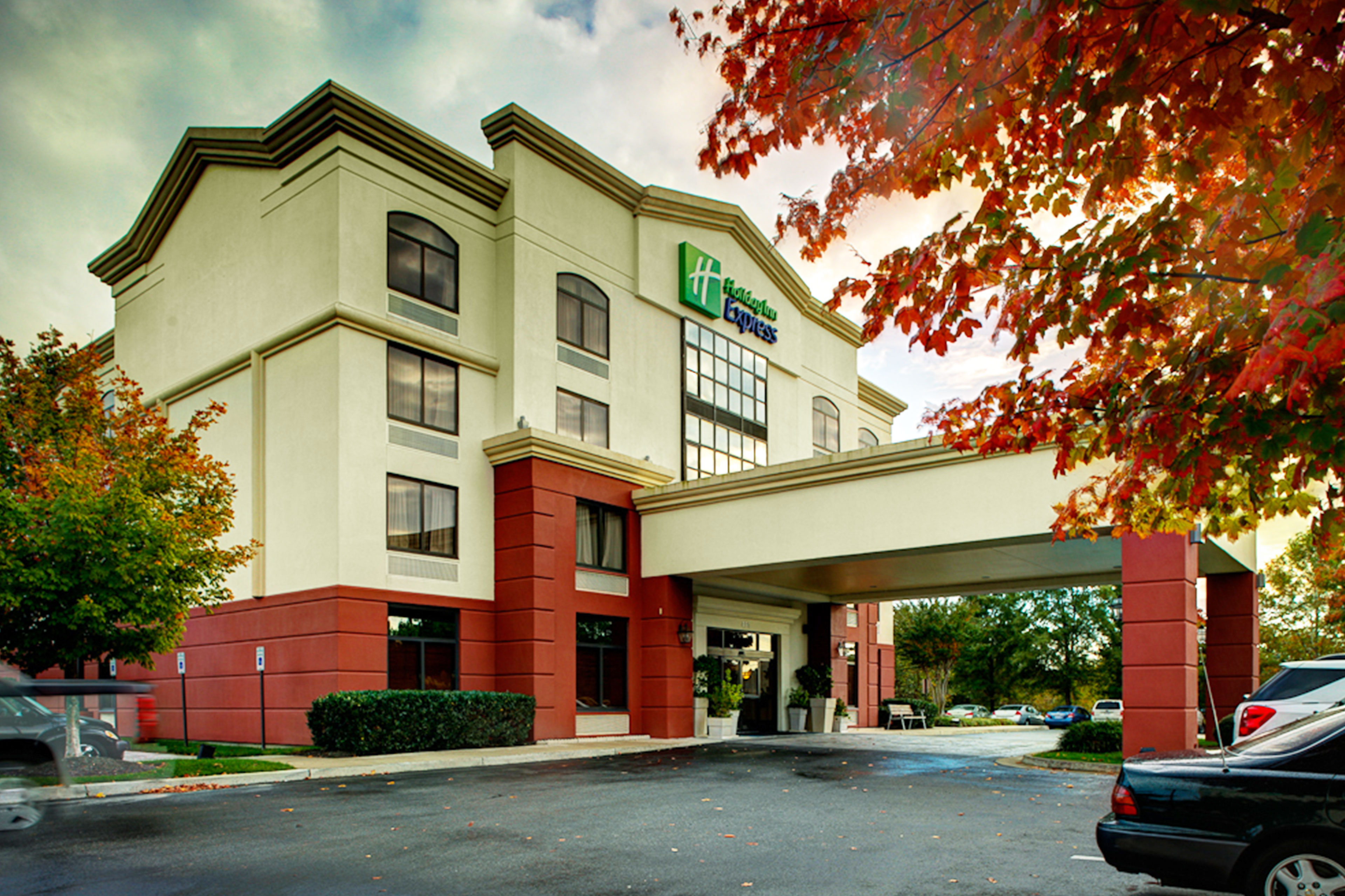 holiday inn express richmond airport by ihg