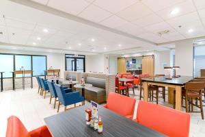 holiday inn express richmond airport by ihg