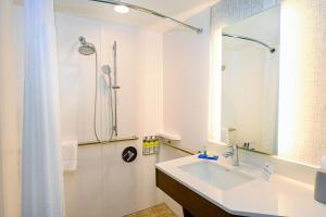 holiday inn express richmond airport by ihg