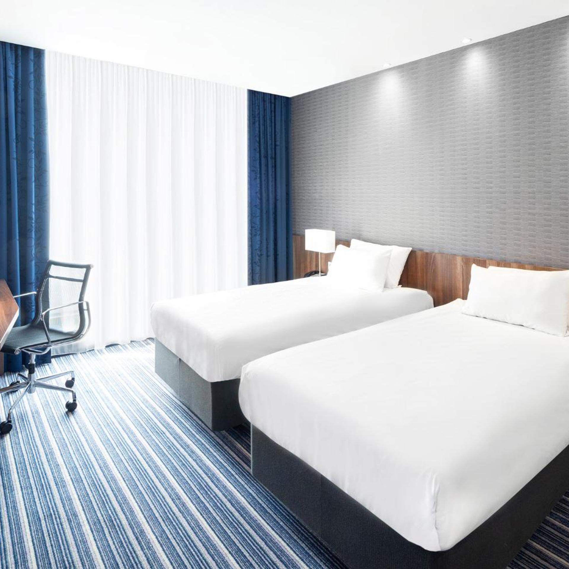 holiday inn express rotterdam central station by ihg