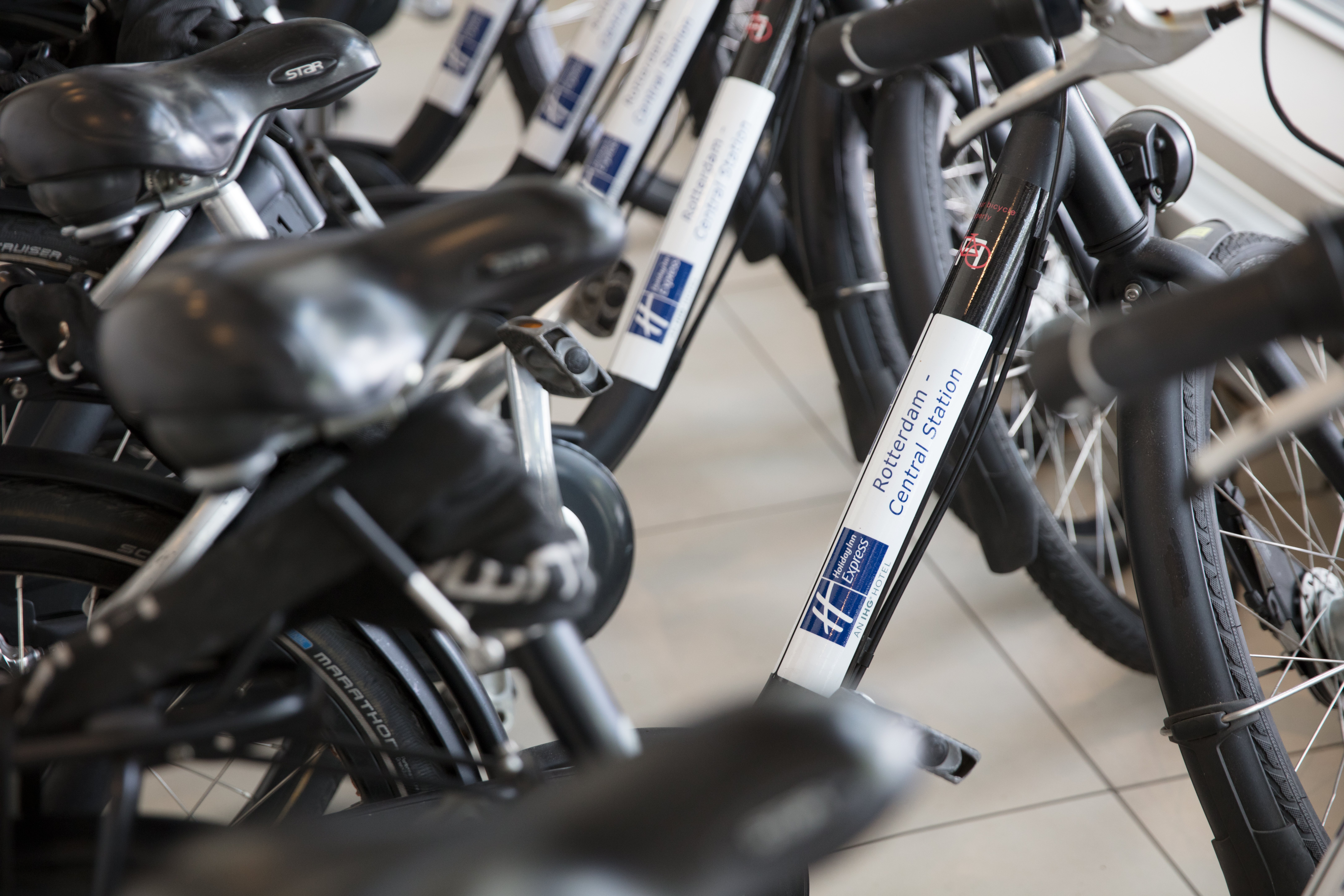 holiday inn express rotterdam central station by ihg
