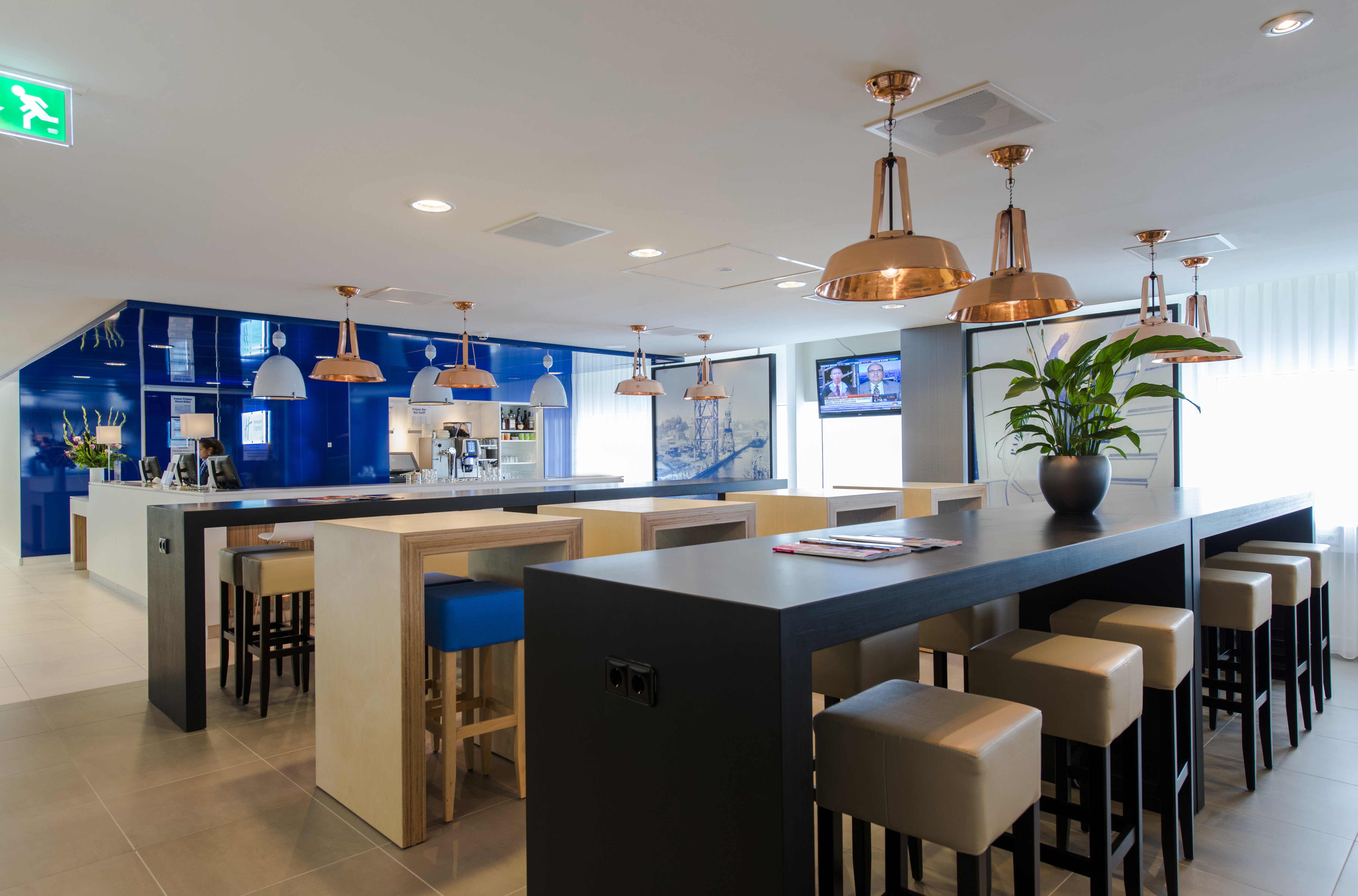 holiday inn express rotterdam central station by ihg