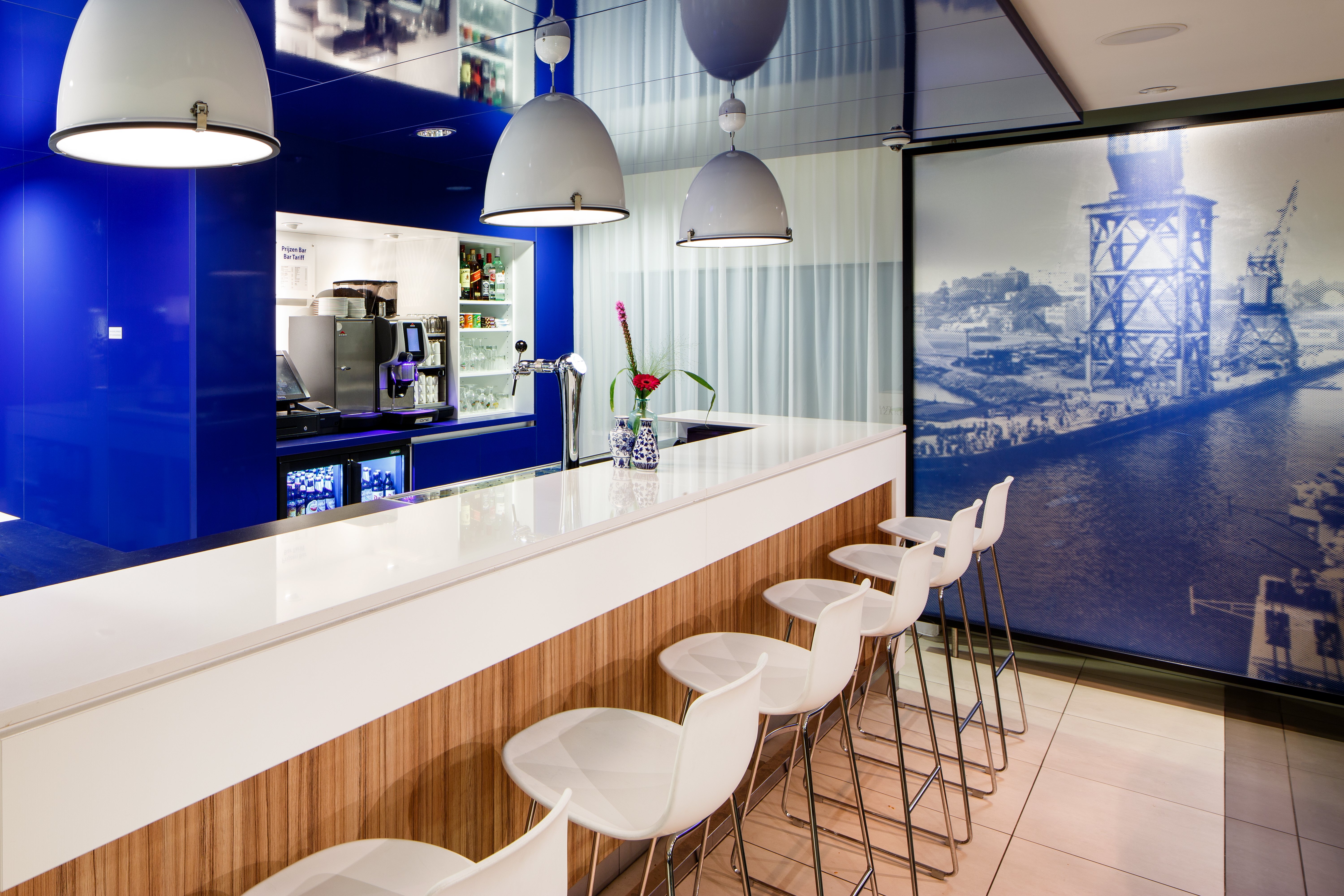 holiday inn express rotterdam central station by ihg