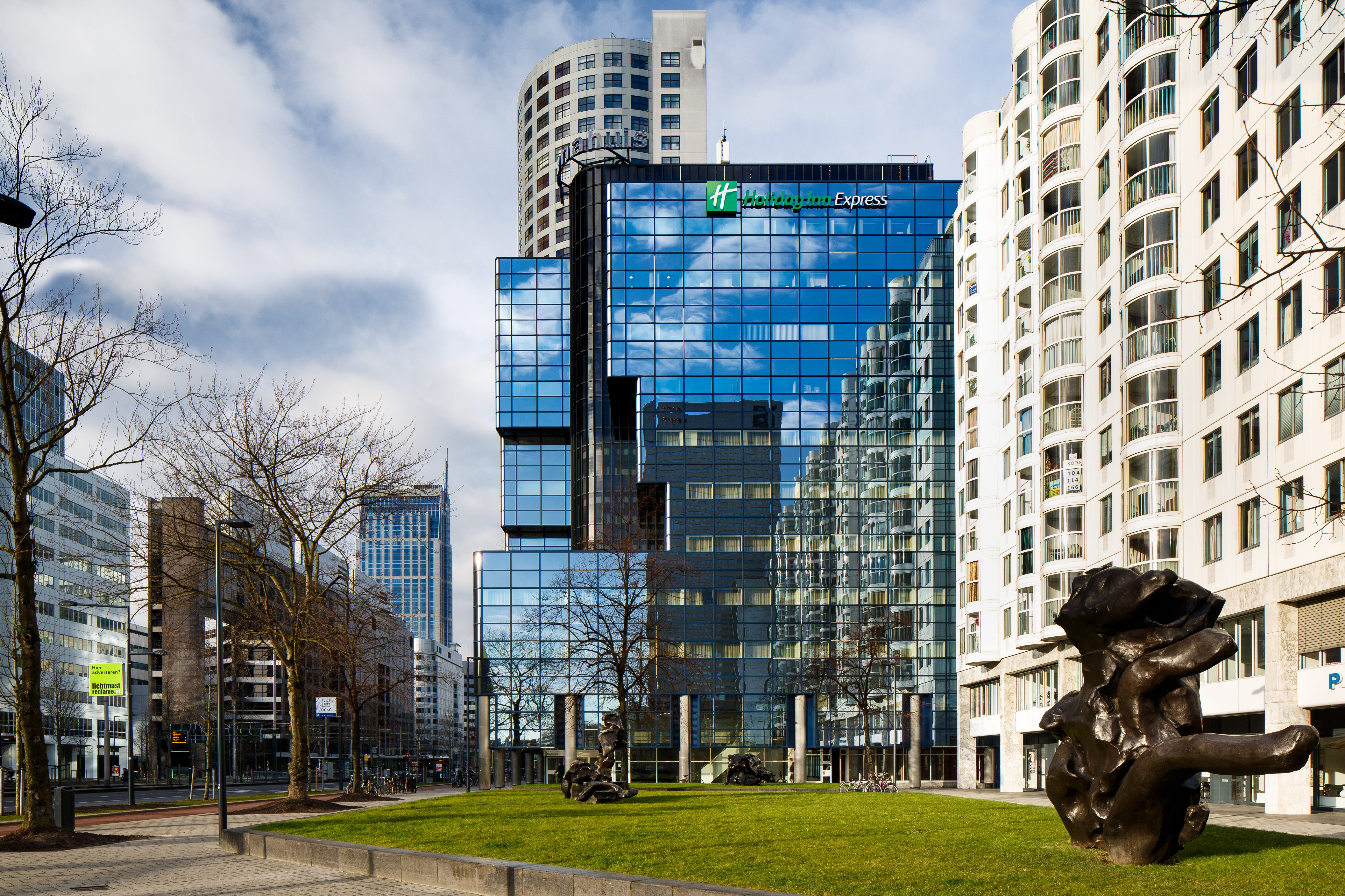 holiday inn express rotterdam central station by ihg