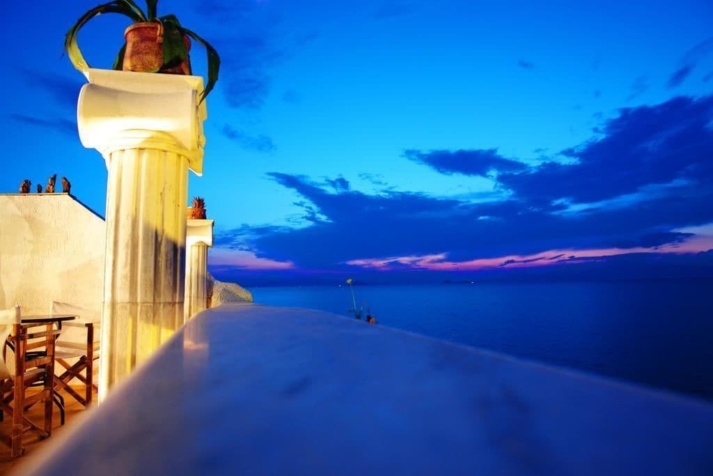 mistral apartments aegina