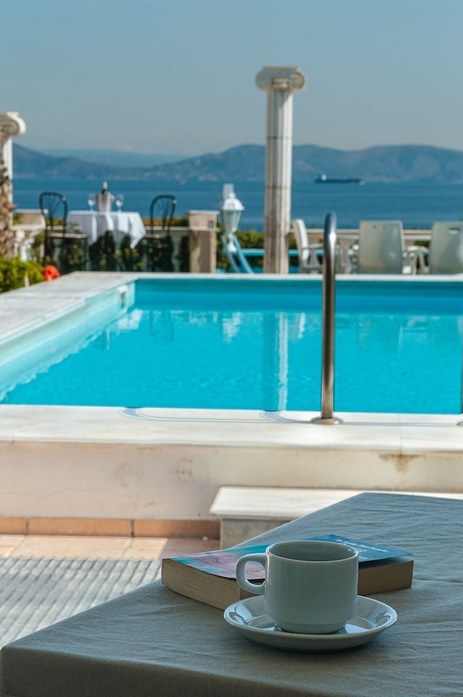 mistral apartments aegina