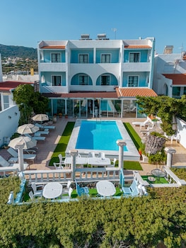 mistral apartments aegina