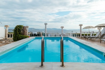 mistral apartments aegina