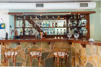 mistral apartments aegina