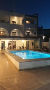 mistral apartments aegina