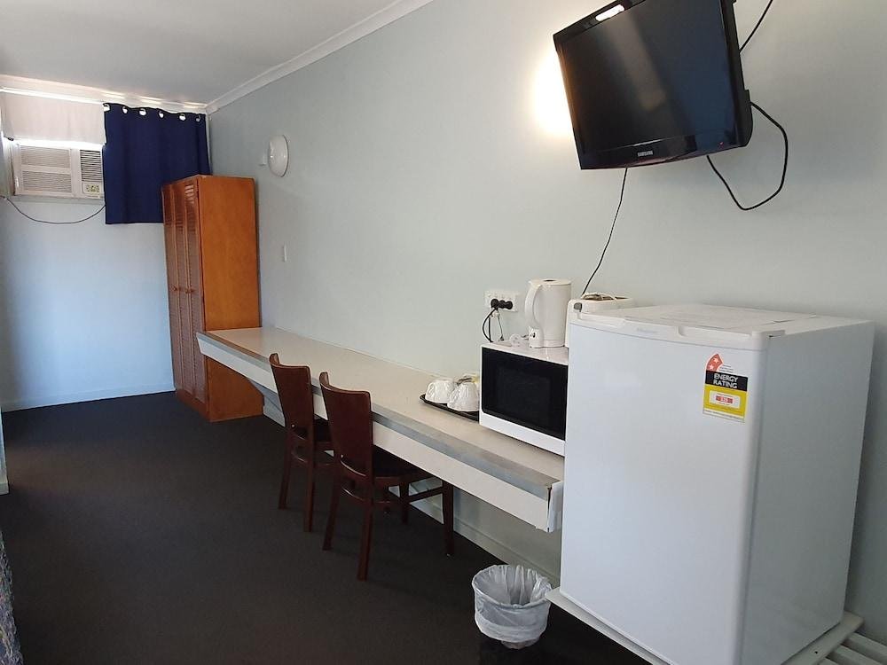 Kooyong Hotel,Mackay>>Brampton Island,3 star