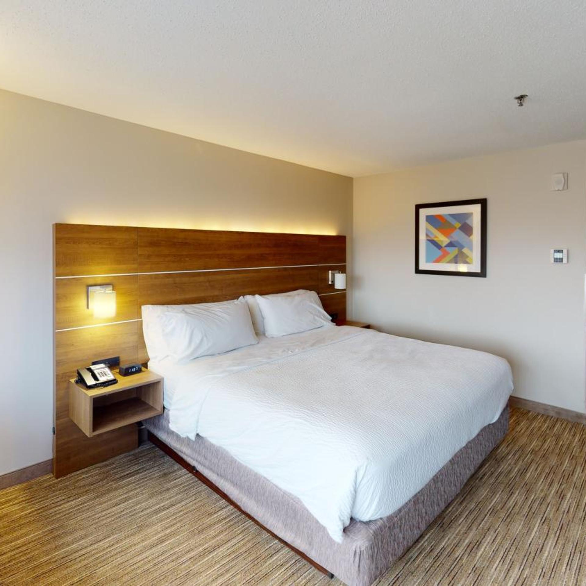 holiday inn express south burlington by ihg