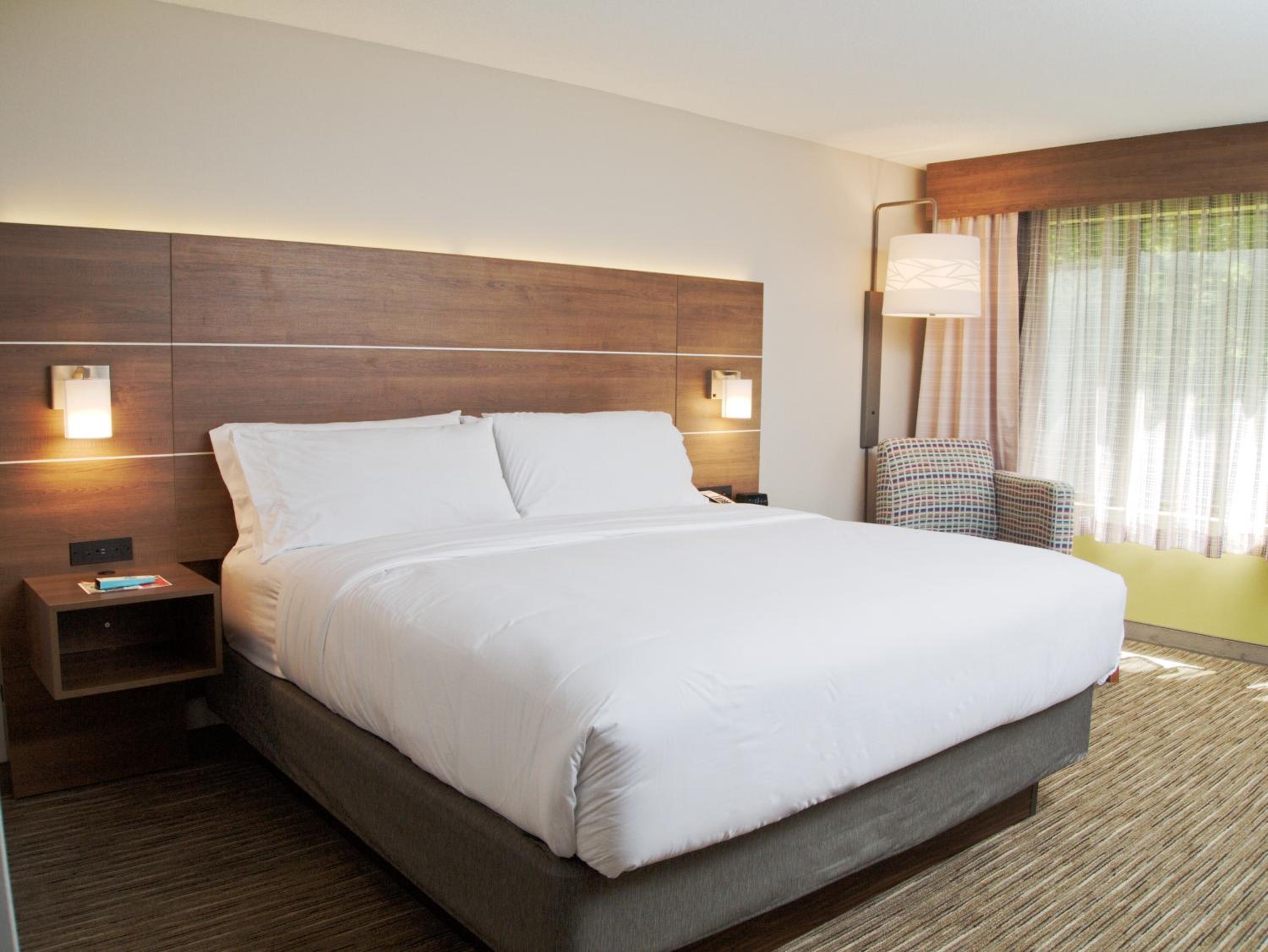 holiday inn express south burlington by ihg