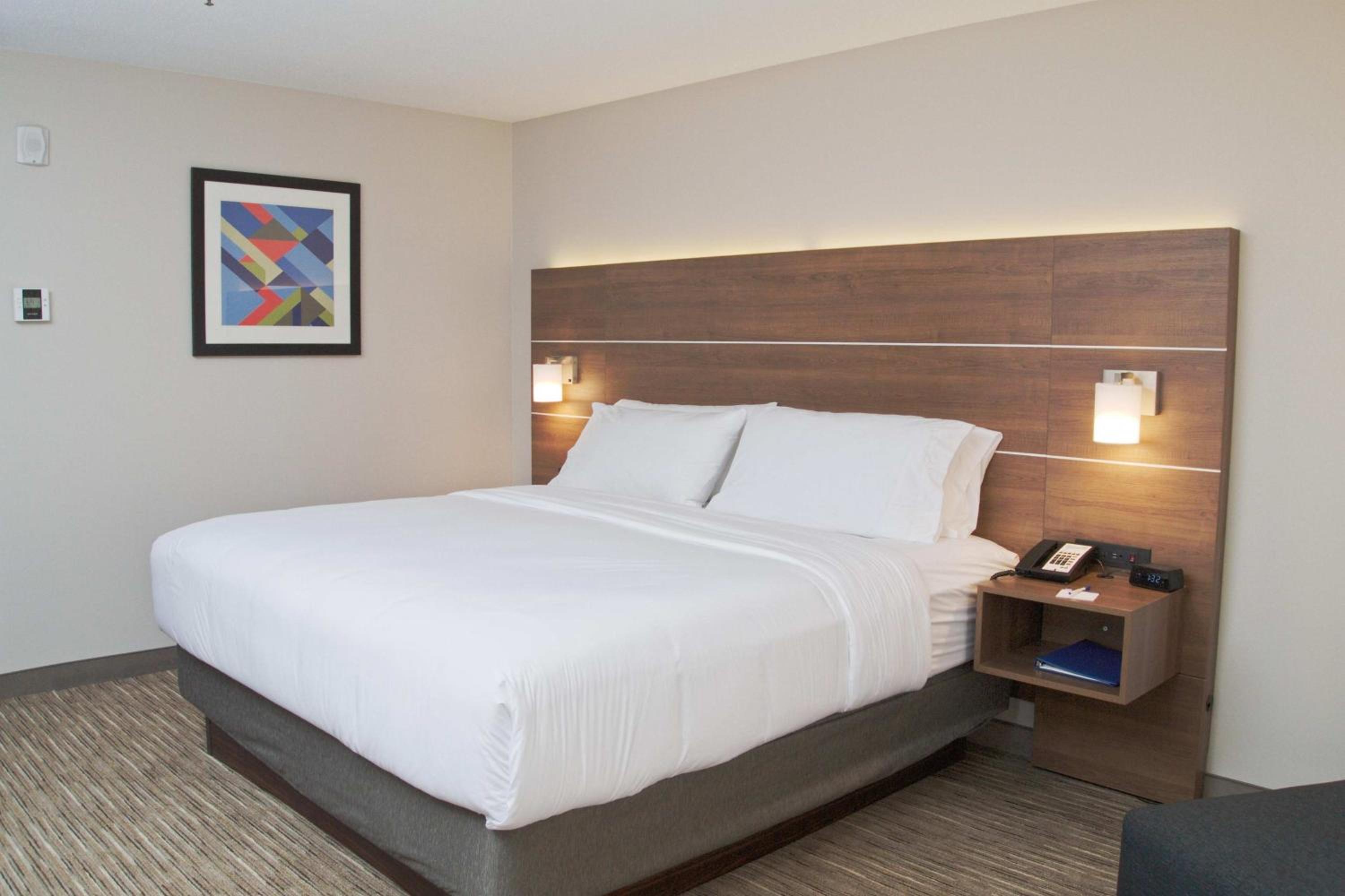 holiday inn express south burlington by ihg