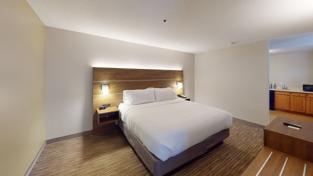 holiday inn express south burlington by ihg