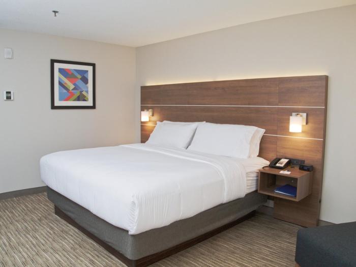 holiday inn express south burlington by ihg