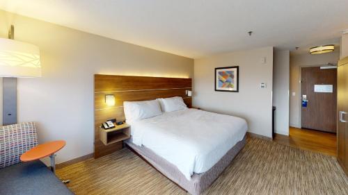 holiday inn express south burlington by ihg