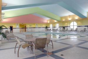 holiday inn express springfield by ihg