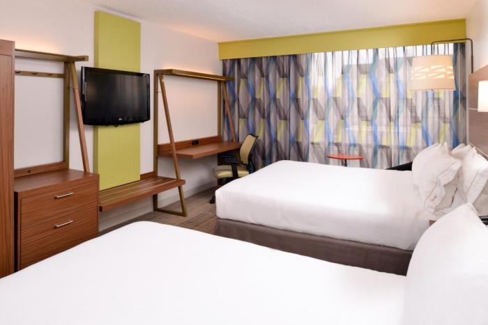 holiday inn express springfield by ihg
