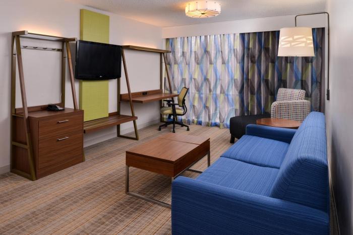 holiday inn express springfield by ihg