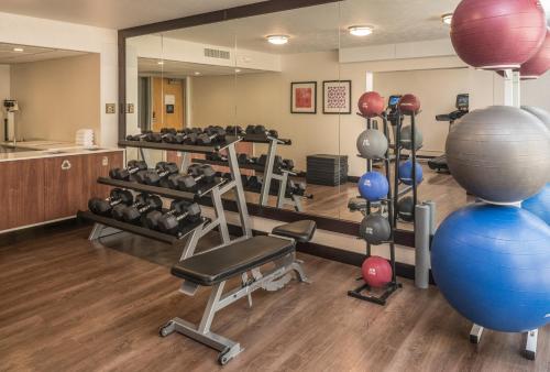 holiday inn express springfield by ihg