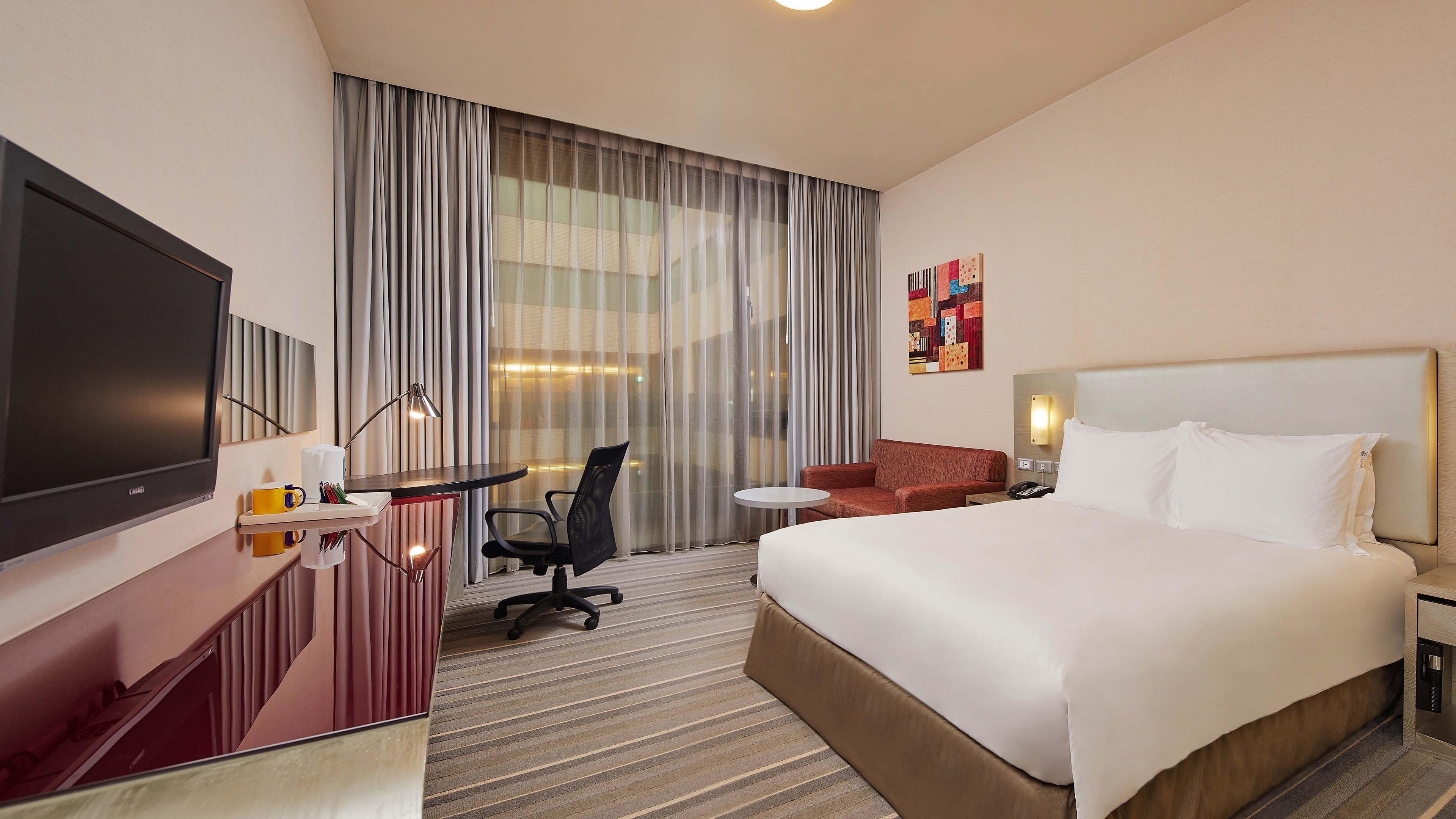 holiday inn express taichung park by ihg
