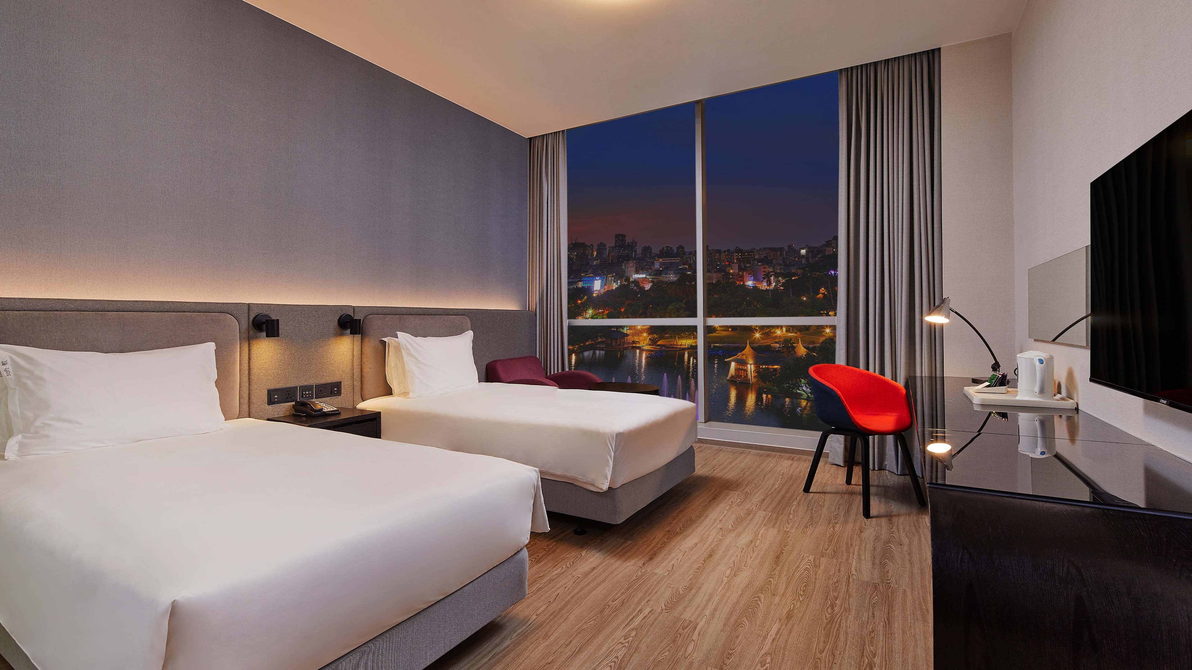 holiday inn express taichung park by ihg