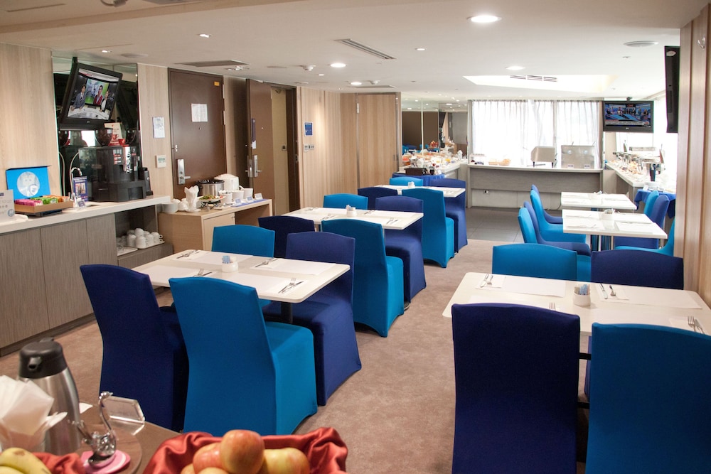 holiday inn express taoyuan by ihg
