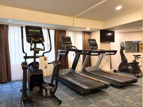 holiday inn express taoyuan by ihg