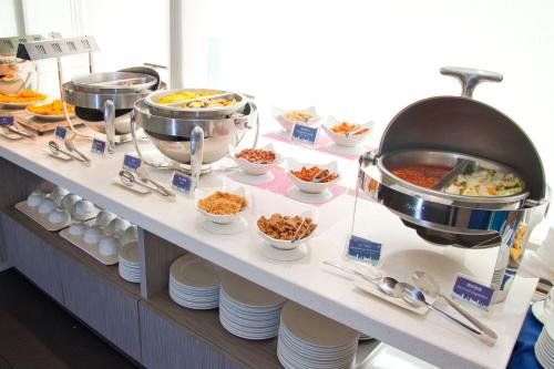 holiday inn express taoyuan by ihg