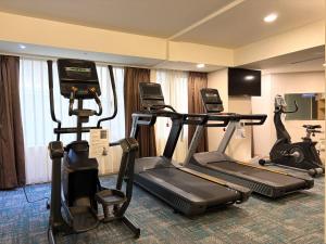 holiday inn express taoyuan by ihg