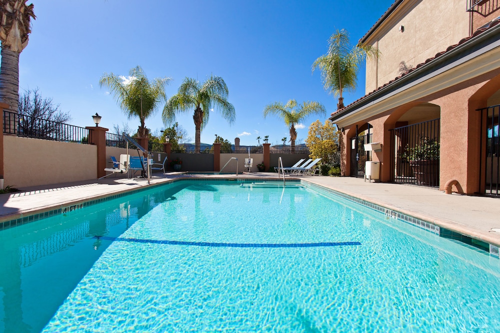 holiday inn express temecula by ihg