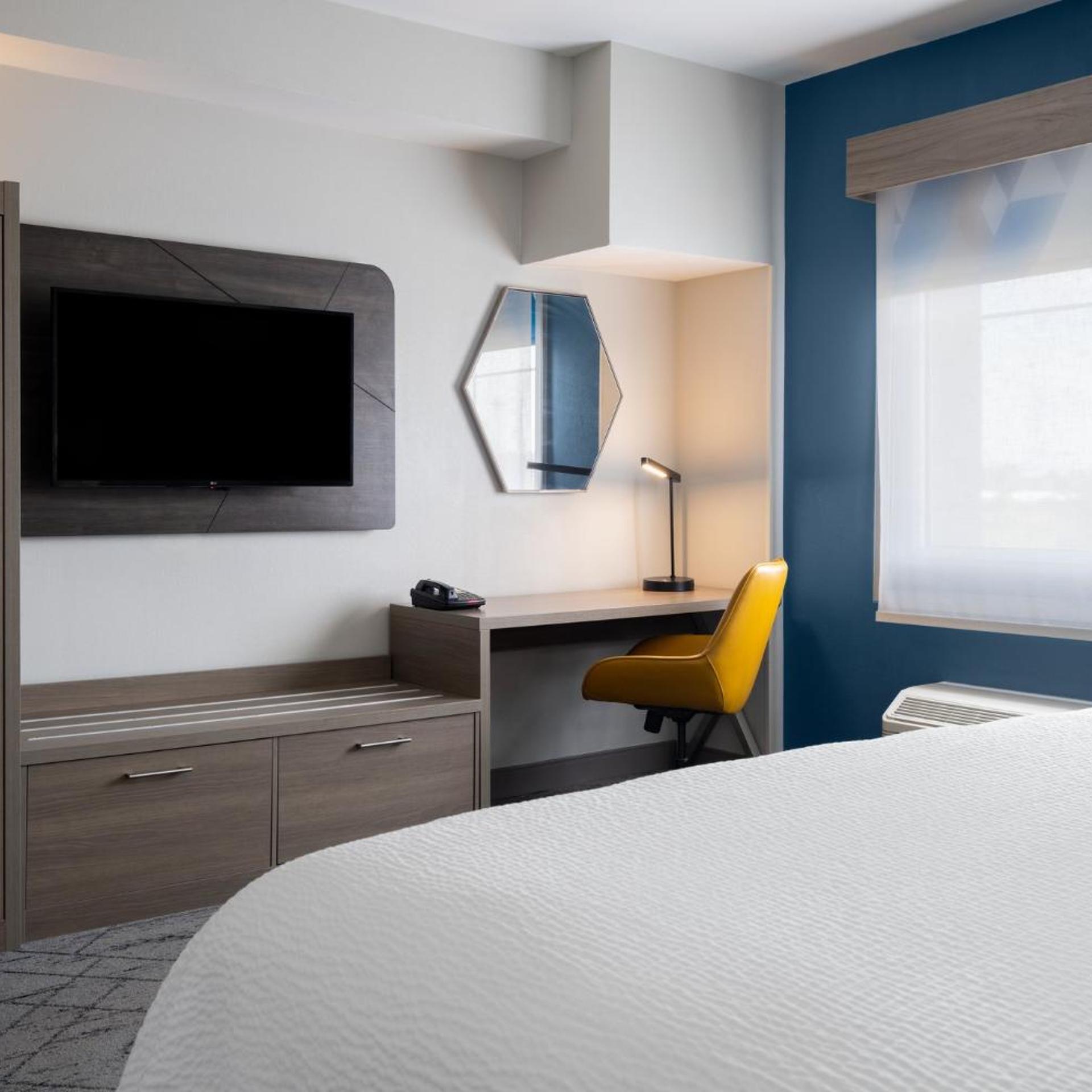 holiday inn express toledo north by ihg