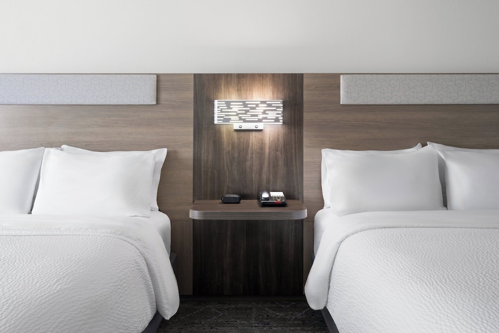 holiday inn express toledo north by ihg