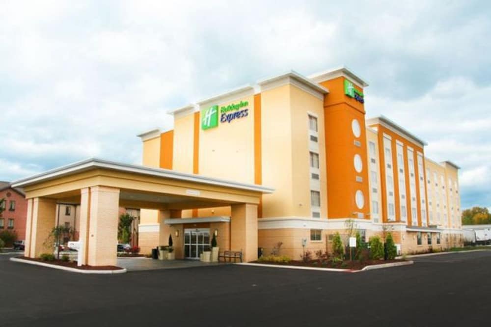 holiday inn express toledo north by ihg