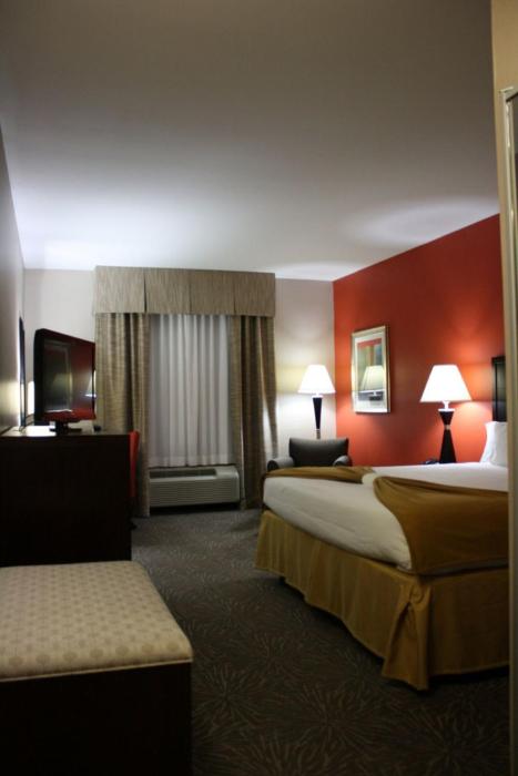 holiday inn express toledo north by ihg